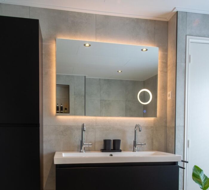 Badkamerspiegel met LED Verlichting en Up Spiegel met Touch en Dimbaar in 3 Standen 100